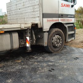 plaques de roulage Stabmat de Stabline idéales sur chantier